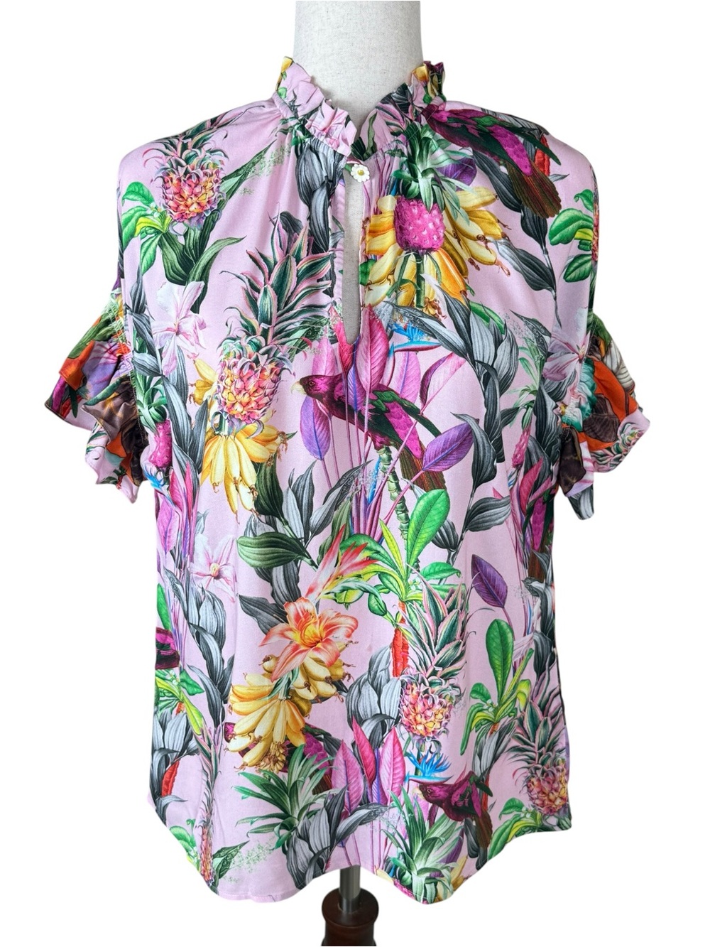 Robert Graham Tropical Botanical Bird Blouse Small 100% Viscose Pink Ruffle Top
